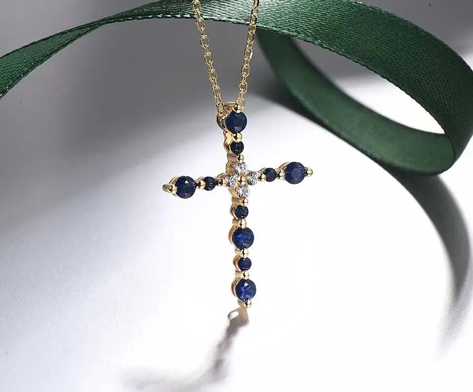 Dije de Cruz de Zafiros Blancos y Azules y Oro de 14k