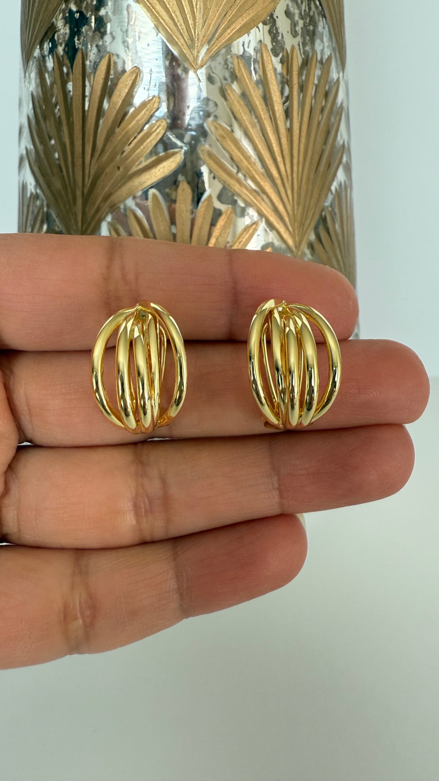 Rossy Juego de Aretes y Anillo Entrelazado Size 9