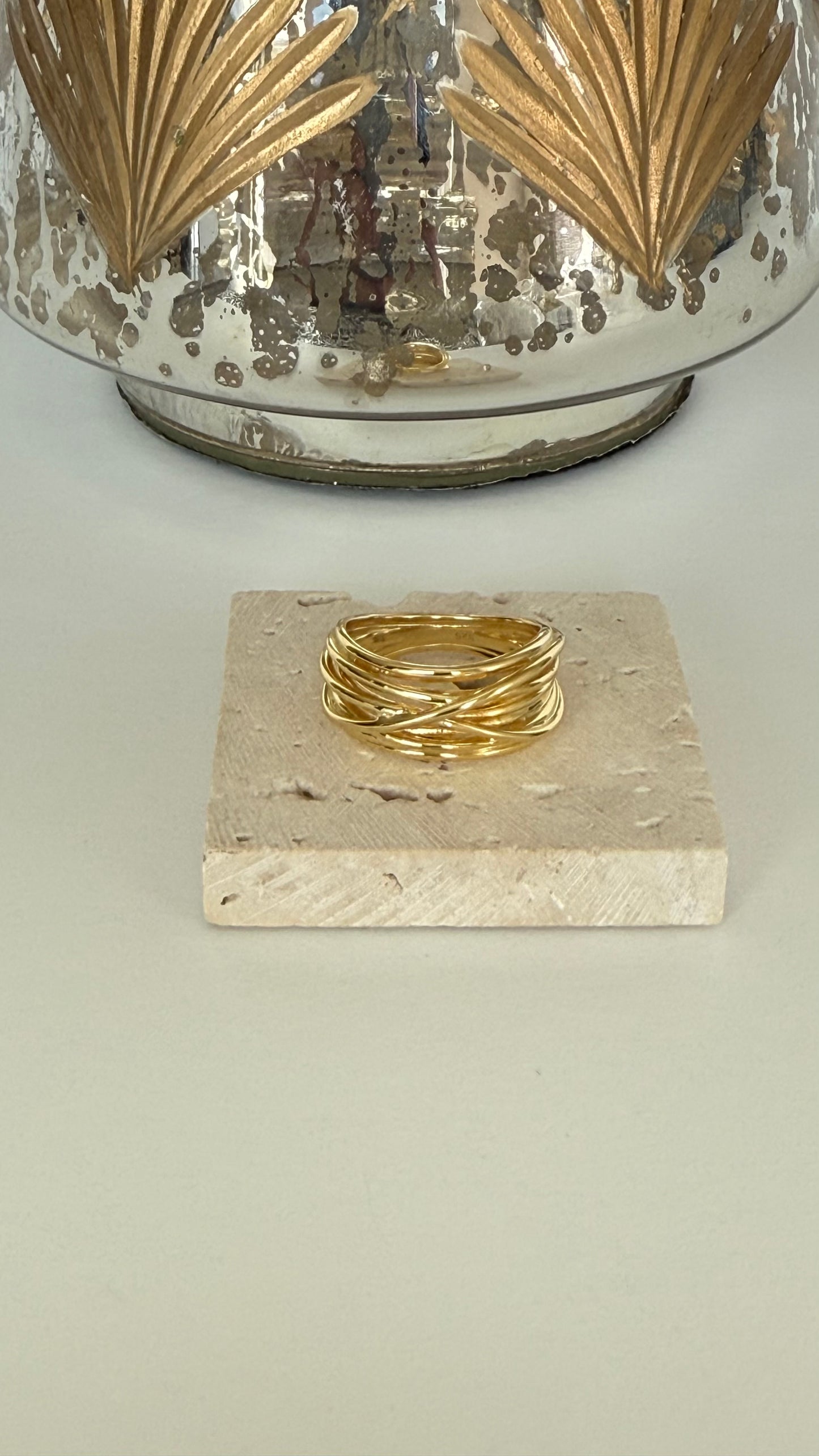 Rossy Juego de Aretes y Anillo Entrelazado Size 9