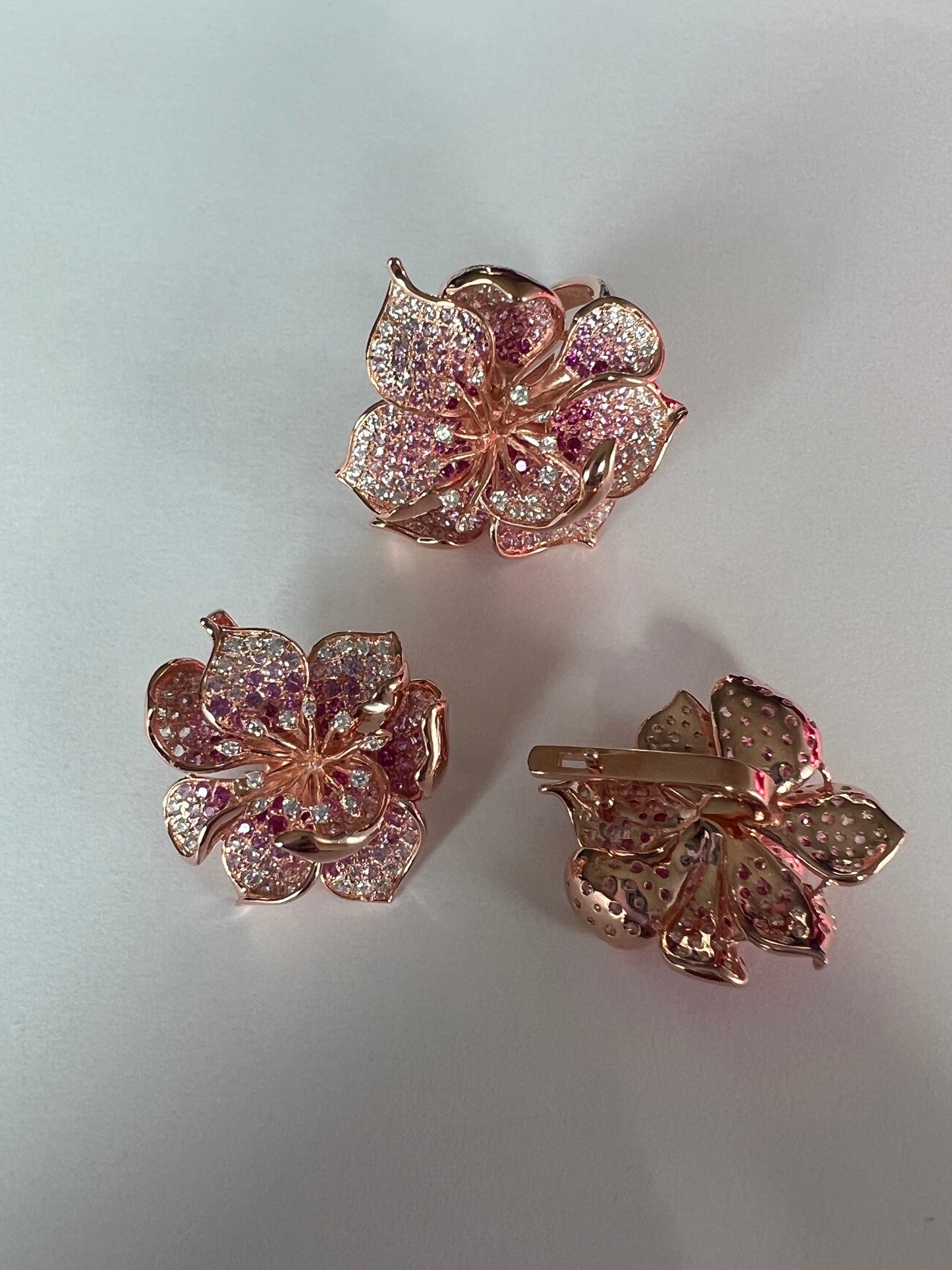 Joyería Fina, para toda ocasión } from {sisters jewelry} - Just $4200.00! ShopJuego de rosas rosadas now at Sister'sJewelrySister'sJewelrySets