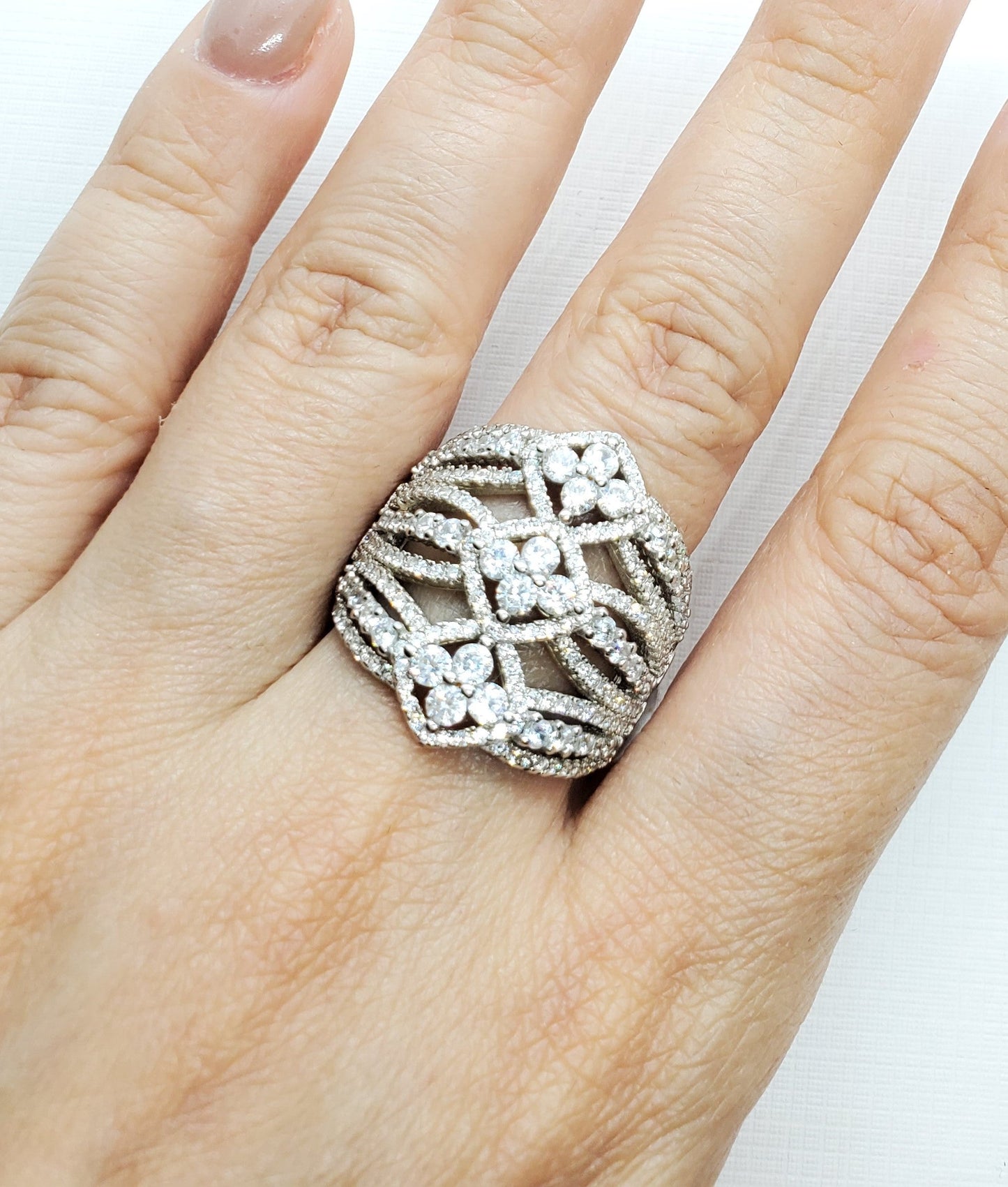 Exquisita joyería, para elevar tu estilo! , sisters jewelry, Just $1500.00! ShopAnillo de tres bandas now at Sister'sJewelrySister'sJewelry{TAGS