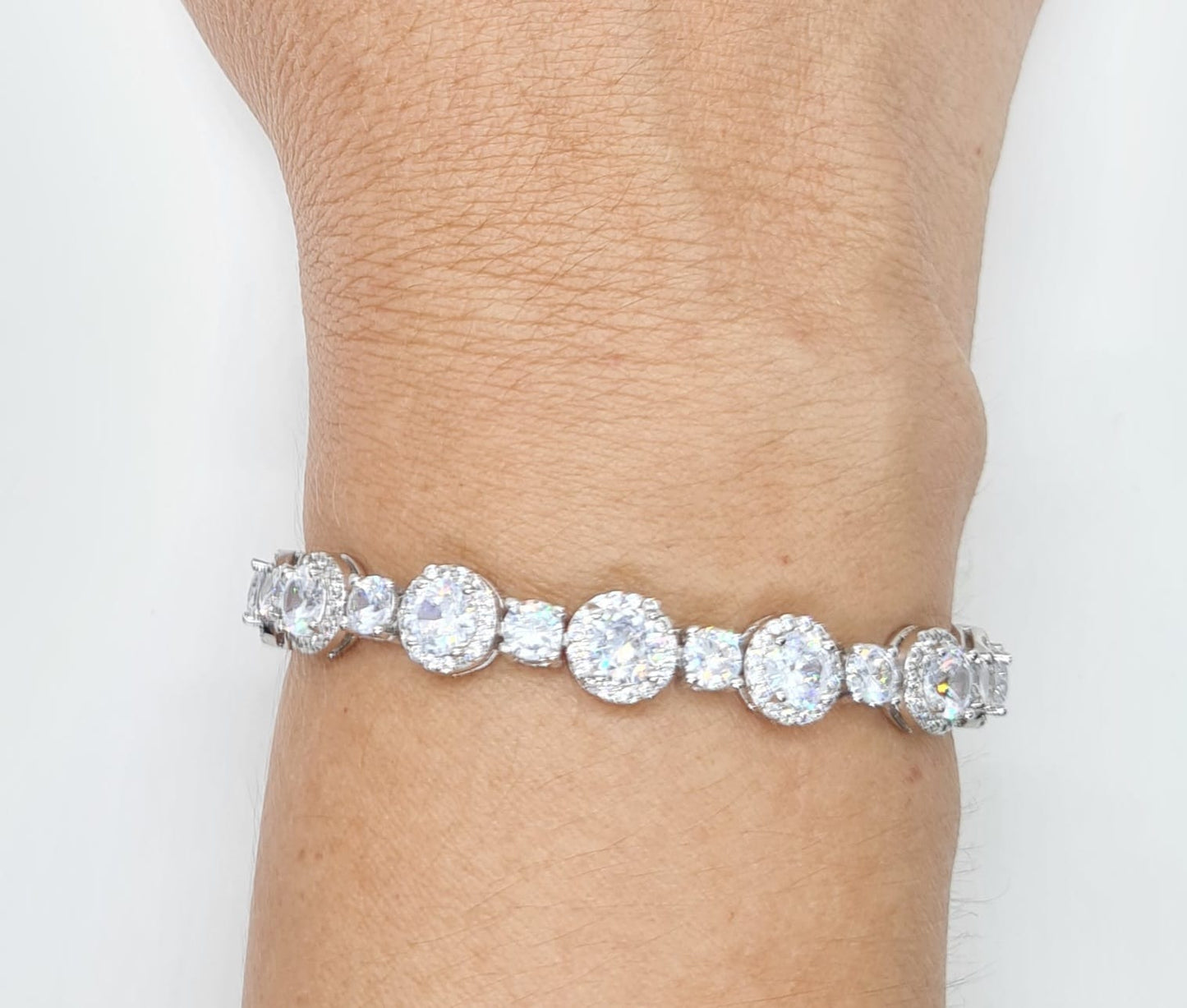 Joyería Fina, para toda ocasión, sisters jewelry, Just $1450.00! ShopPulsera Zircones Redondos now at Sister'sJewelrySister'sJewelry{TAGS