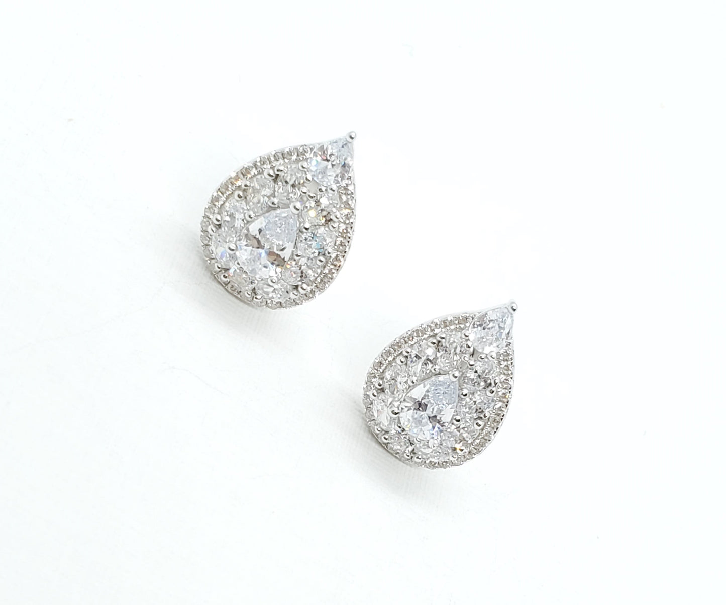 Joyería Fina, para toda ocasión, sisters jewelry, Just $590.00! ShopAritos teardrop con zircones now at Sister'sJewelrySister'sJewelry{TAGS