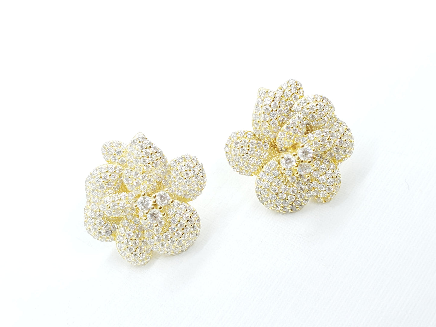 Exquisita joyería, para elevar tu estilo! , sisters jewelry, Just $1550.00! ShopAritos Rosas micro pavé now at Sister'sJewelrySister'sJewelry{TAGS