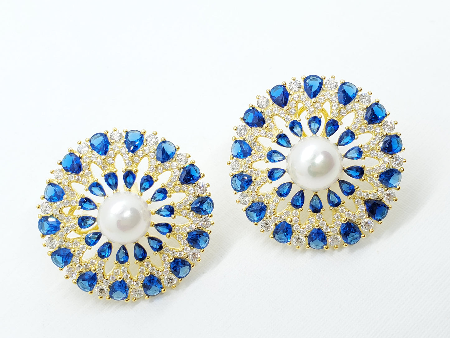 Joyería Fina, para toda ocasión, sisters jewelry, Just $1950.00! ShopAritos redondos maxi con perla now at Sister'sJewelrySister'sJewelry{TAGS
