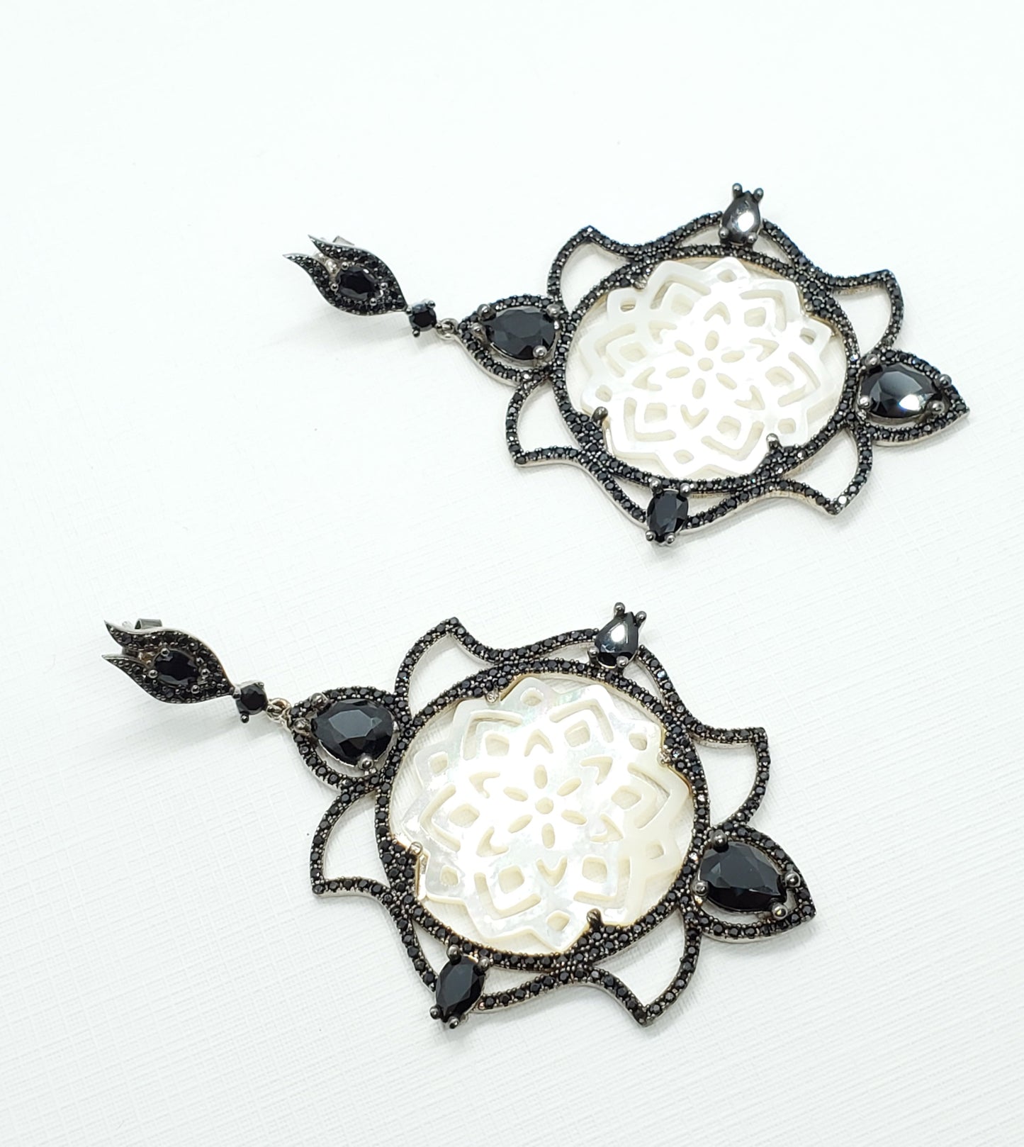 Joyería Fina, para toda ocasión, sisters jewelry, Just $2450.00! ShopAritos largos madre perla now at Sister'sJewelrySister'sJewelry{TAGS