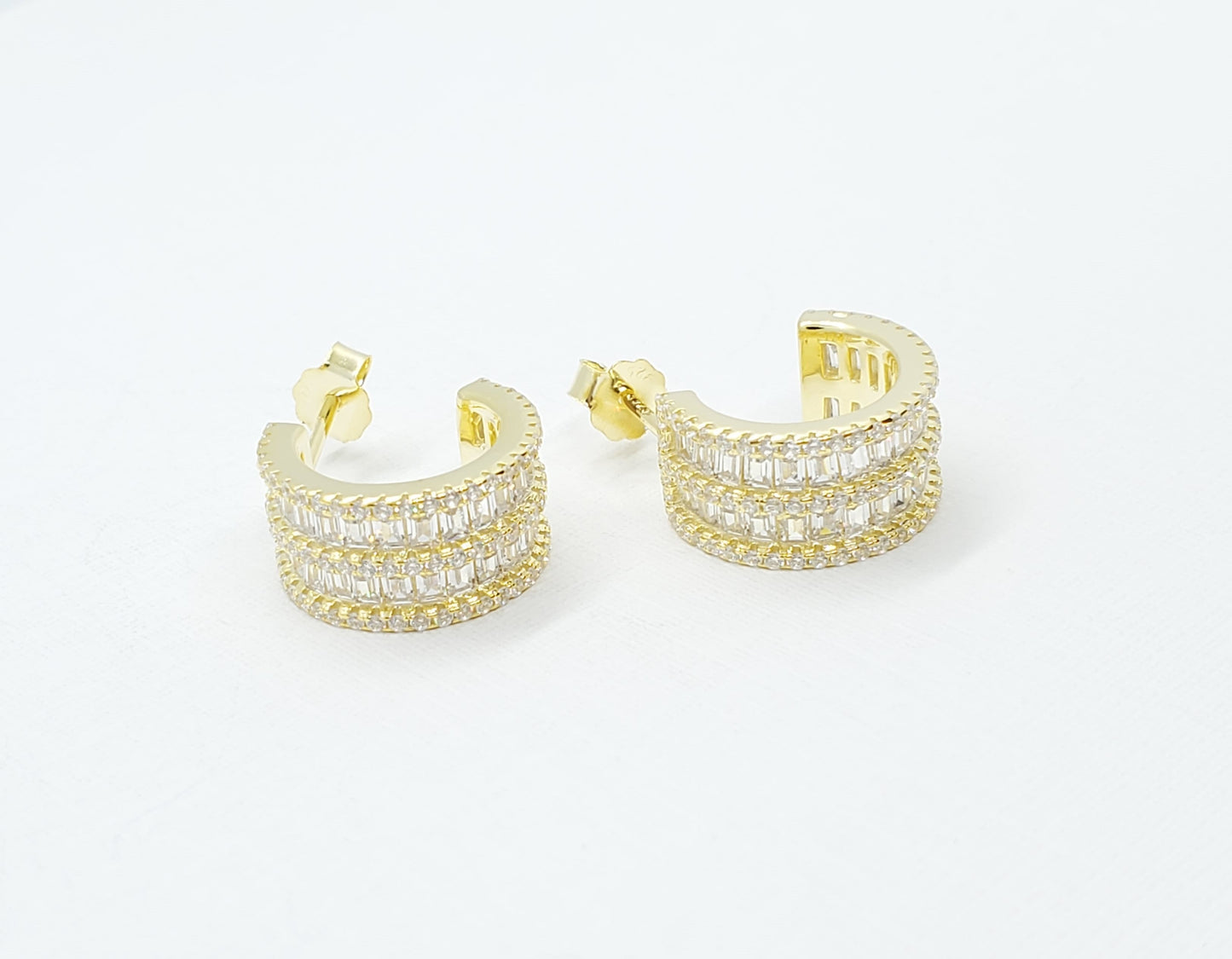 Exquisita joyería, para elevar tu estilo! , sisters jewelry, Just $890.00! ShopAritos de filas de zircones now at Sister'sJewelrySister'sJewelry{TAGS