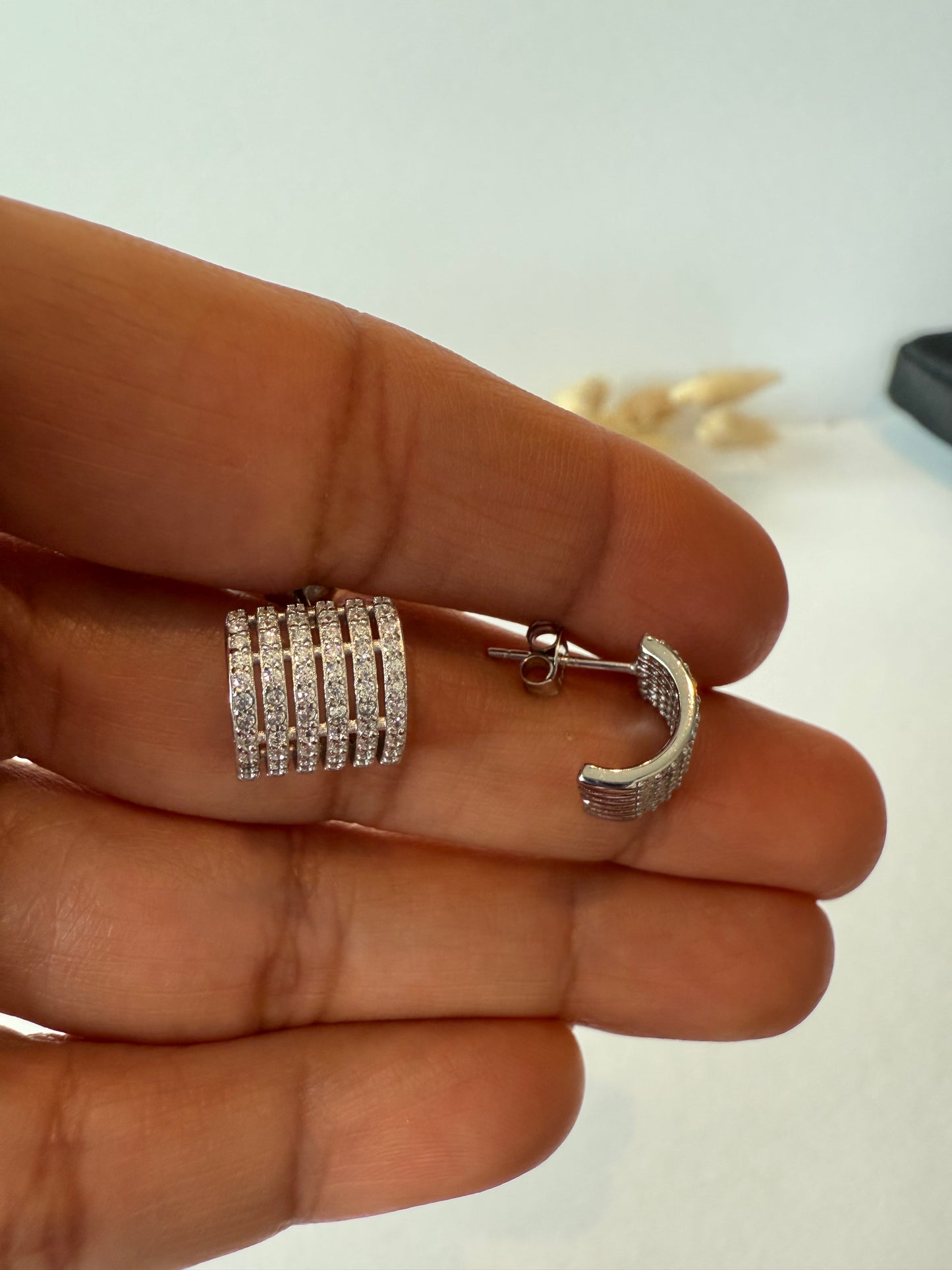 Aritos tipo Huggies, plata925 con Zircones