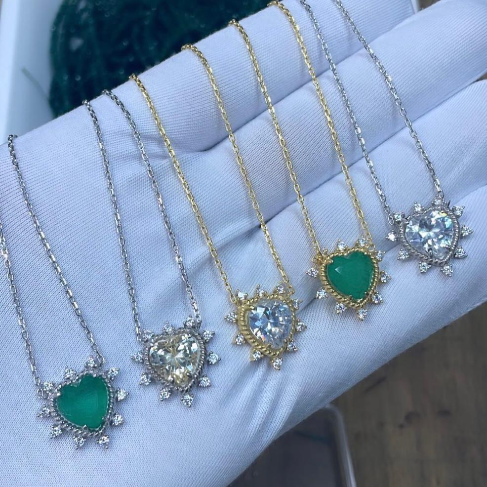 Amanda Cadena de Corazón con Zircon Blanco