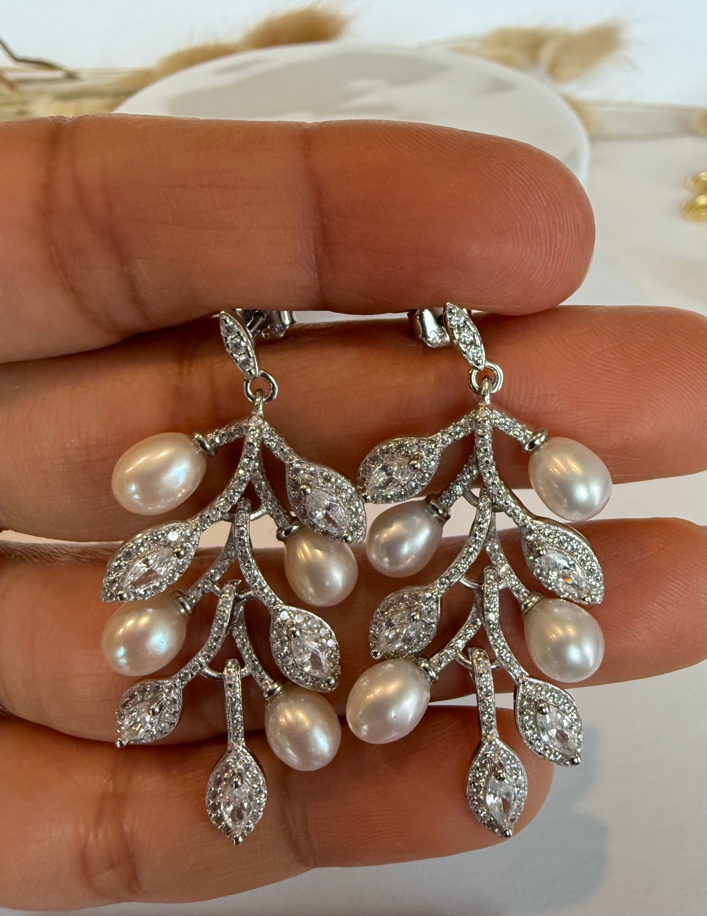 Aritos de perlas naturales de rio, plata925 y zircones