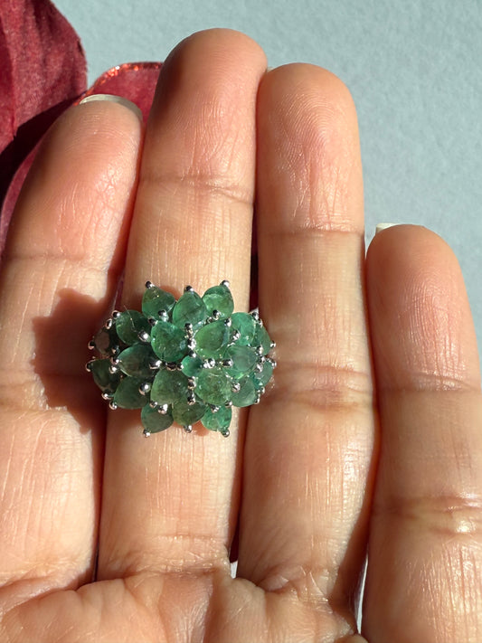 Anillo talla 8 en plata925 con esmeraldas naturales