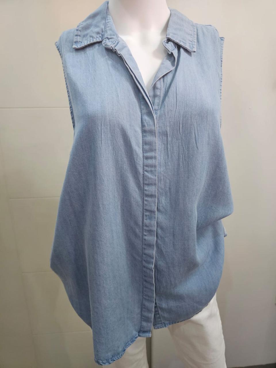 Velvet Heart Blusa de Mezclilla Liviana de Botones Manga Corta, Talla L