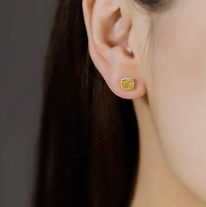 Exquisita joyería, para elevar tu estilo! , sisters jewelry, Just $2900.00! ShopAritos de oro con zircon amarillo now at Sister'sJewelrySister'sJewelry{TAGS
