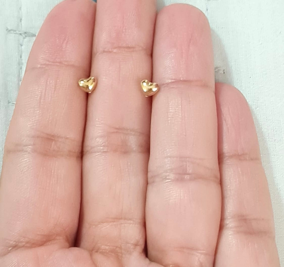 Mini piercings de corazón oro de 18k