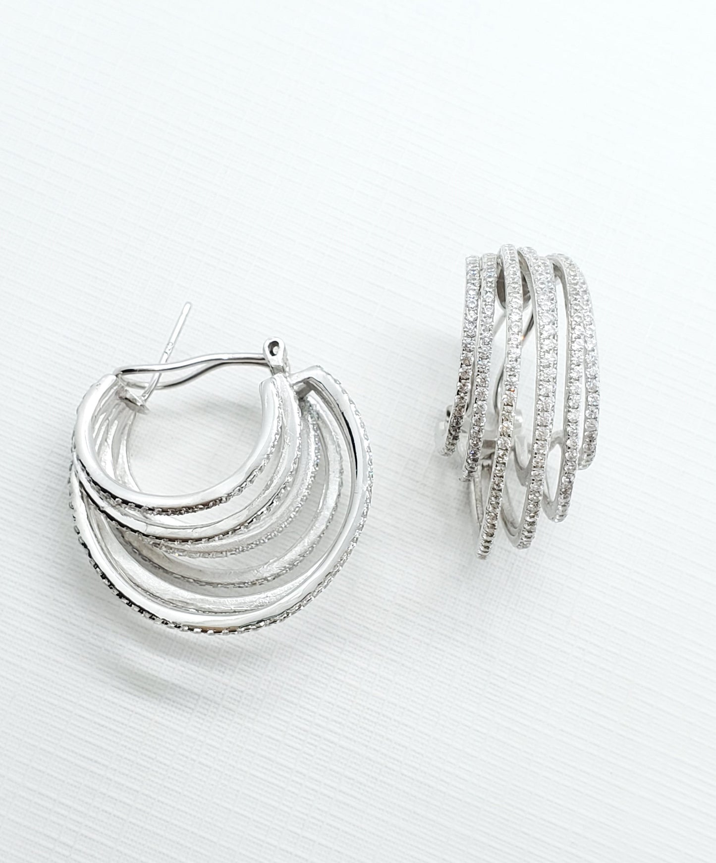 Joyería Fina, para toda ocasión } from {sisters jewelry} - Just $1650.00! ShopArgollas de strips de zircones now at Sister'sJewelrySister'sJewelryAritos
