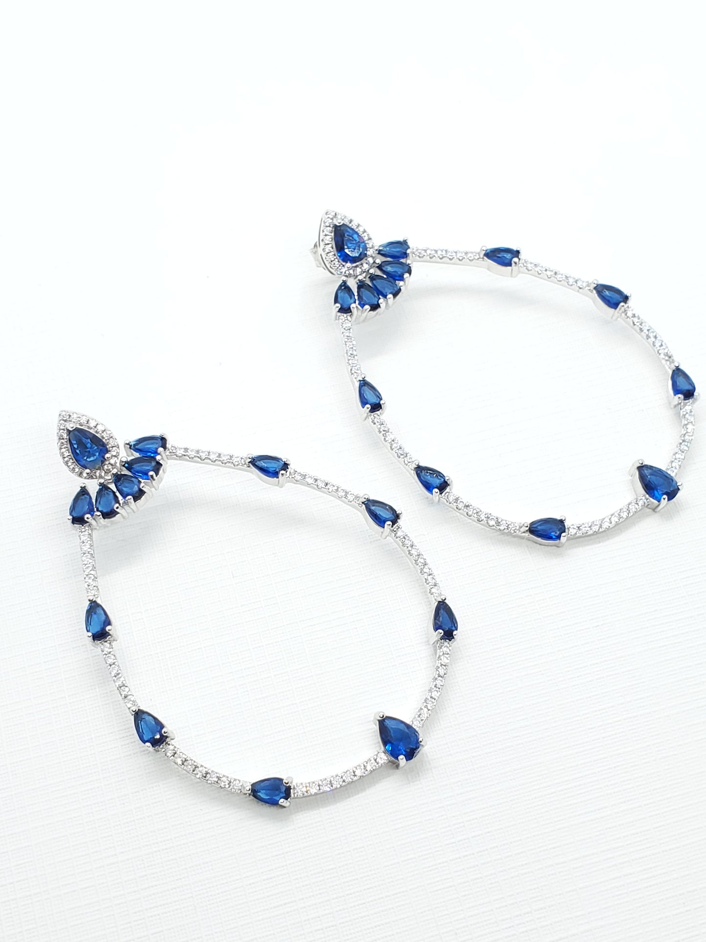 Exquisita joyería, para elevar tu estilo! , sisters jewelry, Just $1800.00! ShopAritos con zircones teardrop azules now at Sister'sJewelrySister'sJewelry{TAGS
