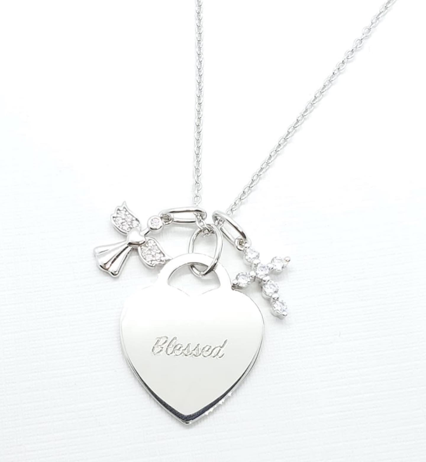 Joyería Fina, para toda ocasión, sisters jewelry, Just $1200.00! ShopCadena de corazón y charms engraved Blessed now at Sister'sJewelrySister'sJewelry{TAGS