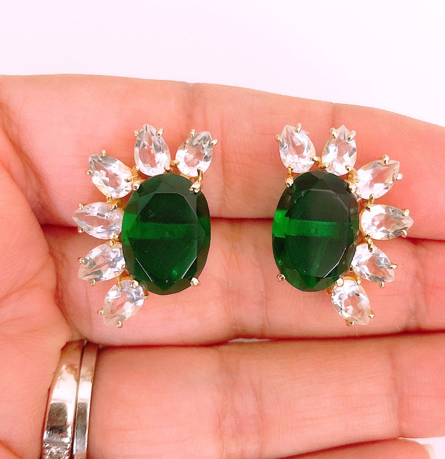 Joyería Fina, para toda ocasión, sisters jewelry, Just $2250.00! ShopAritos desmontables verdes now at Sister'sJewelrySister'sJewelry{TAGS