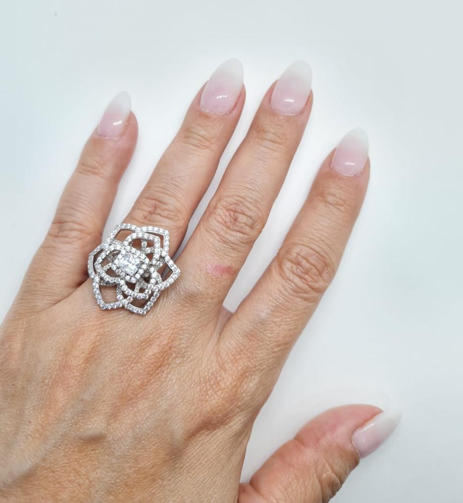 Exquisita joyería, para elevar tu estilo! , sisters jewelry, Just $2200.00! ShopAnillo de flor now at Sister'sJewelrySister'sJewelry{TAGS