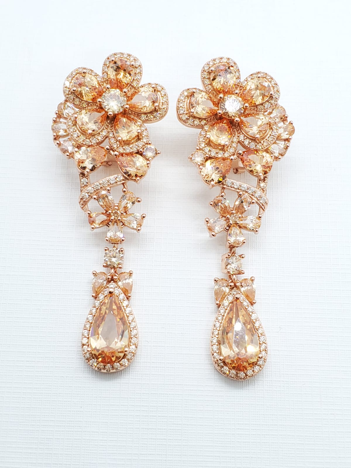 Joyería Fina, para toda ocasión } from {sisters jewelry} - Just $3600.00! ShopAritos Largos de  Flor y Cristales now at Sister'sJewelrySister'sJewelryAritos