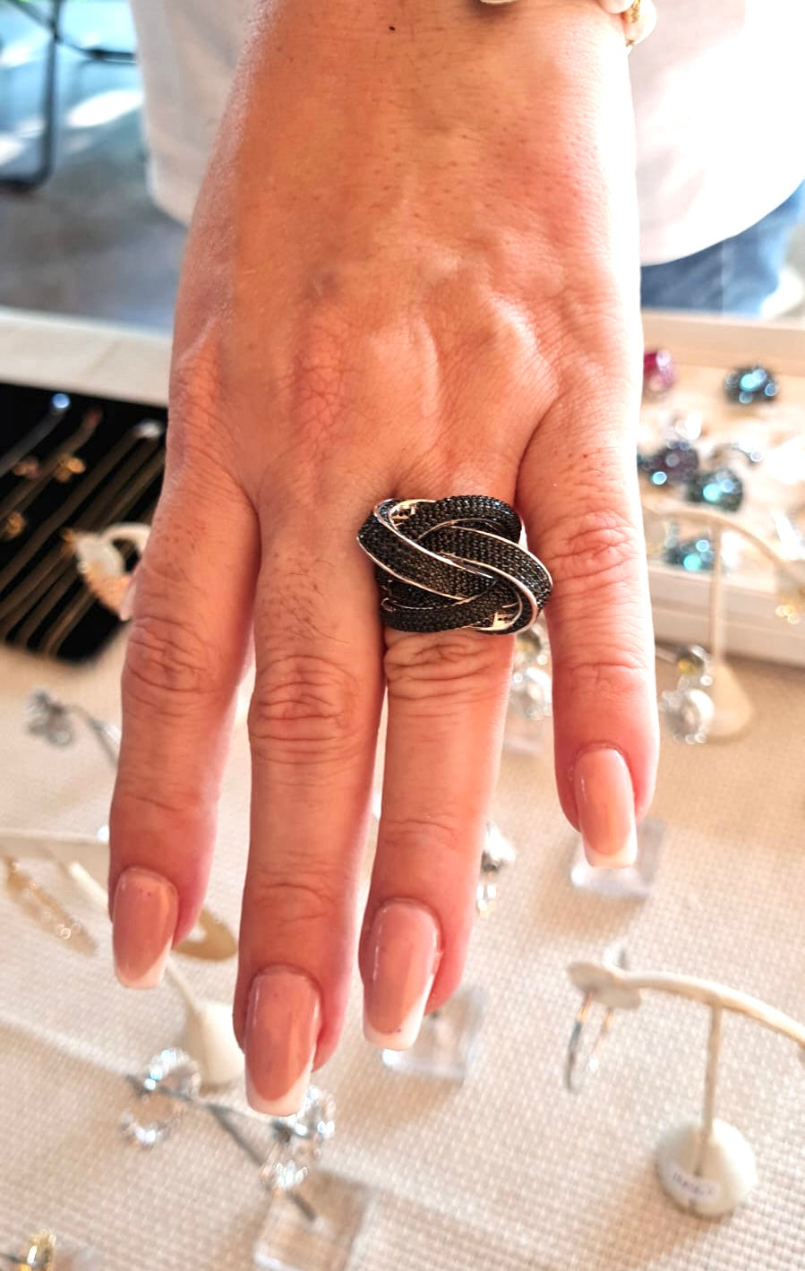 Joyería Fina, para toda ocasión, sisters jewelry, Just $2250.00! ShopAnillo con zircones negro now at Sister'sJewelrySister'sJewelry{TAGS