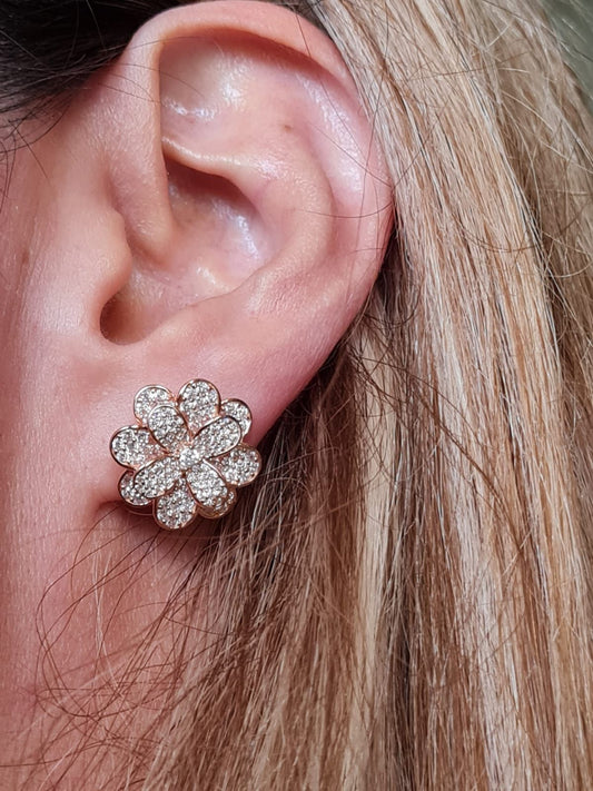 Joyería Fina, para toda ocasión } from {sisters jewelry} - Just $1350.00! ShopAritos de Flores con 12 pétalos now at Sister'sJewelrySister'sJewelryAritos