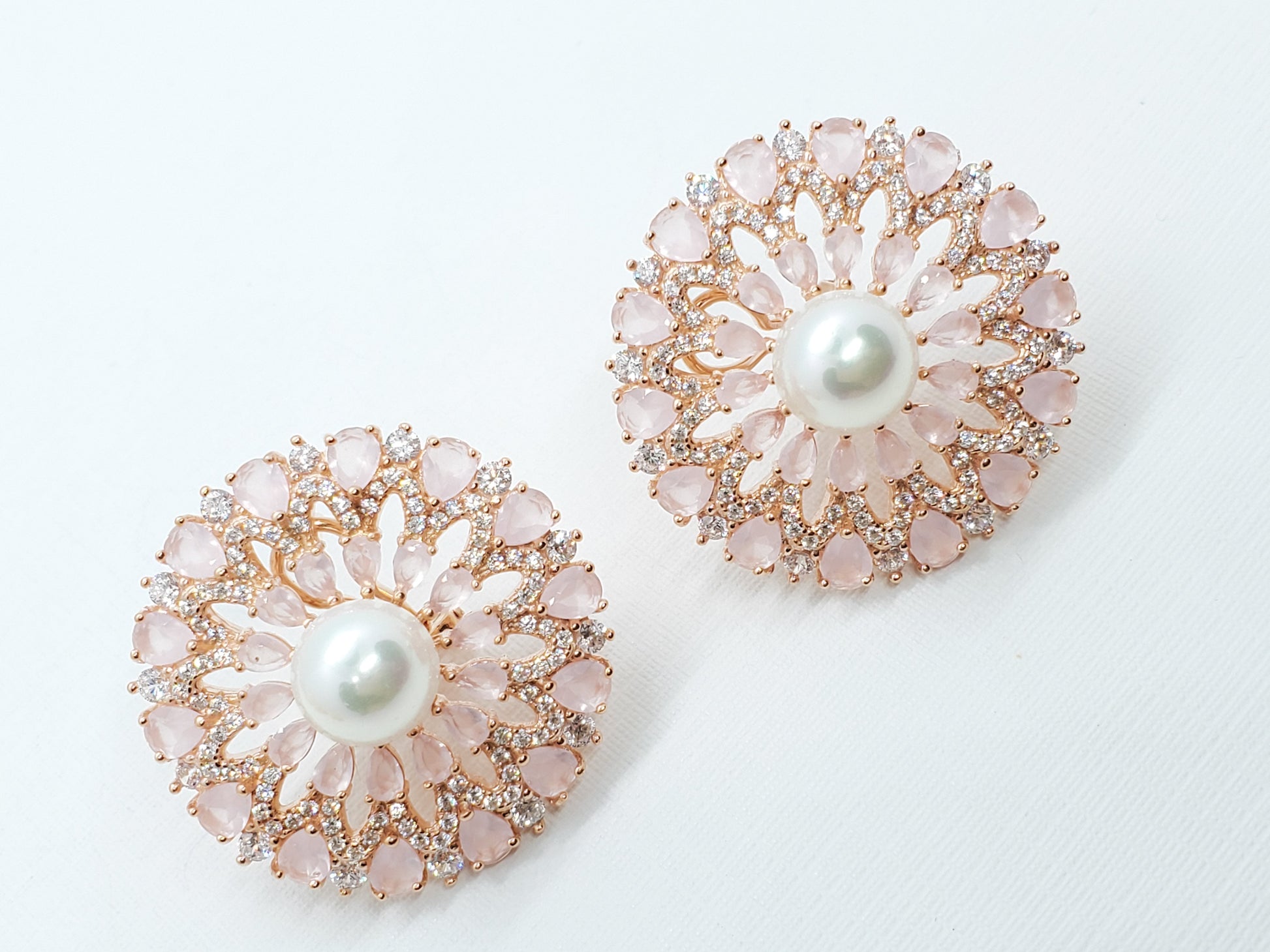 Joyería Fina, para toda ocasión, sisters jewelry, Just $1950.00! ShopAritos redondos maxi con perla now at Sister'sJewelrySister'sJewelry{TAGS
