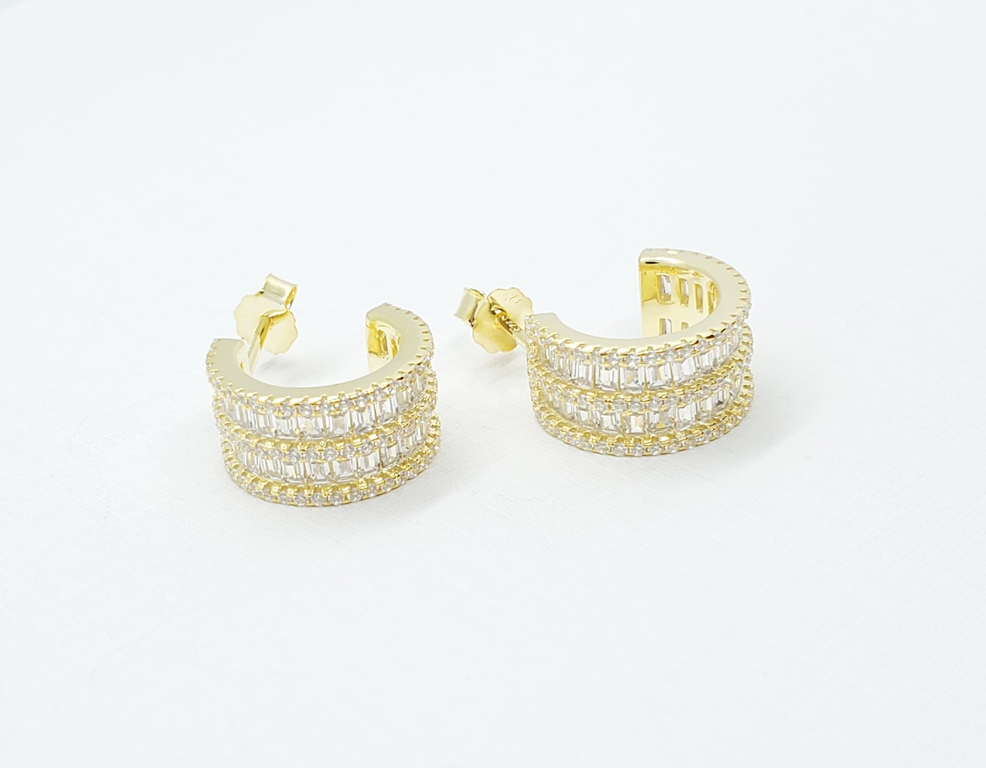 Exquisita joyería, para elevar tu estilo! , sisters jewelry, Just $890.00! ShopAritos de filas de zircones now at Sister'sJewelrySister'sJewelry{TAGS